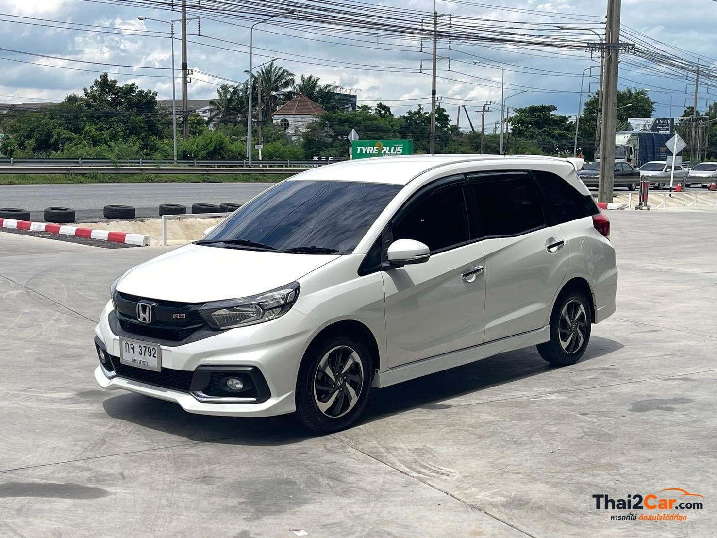 Honda Mobilio Mobilio 1.5RS เกียร์ AT สีขาว ไมล์ 142,356 กม. ผ่อนเริ่มต้น 5,xxx/เดือน 2018