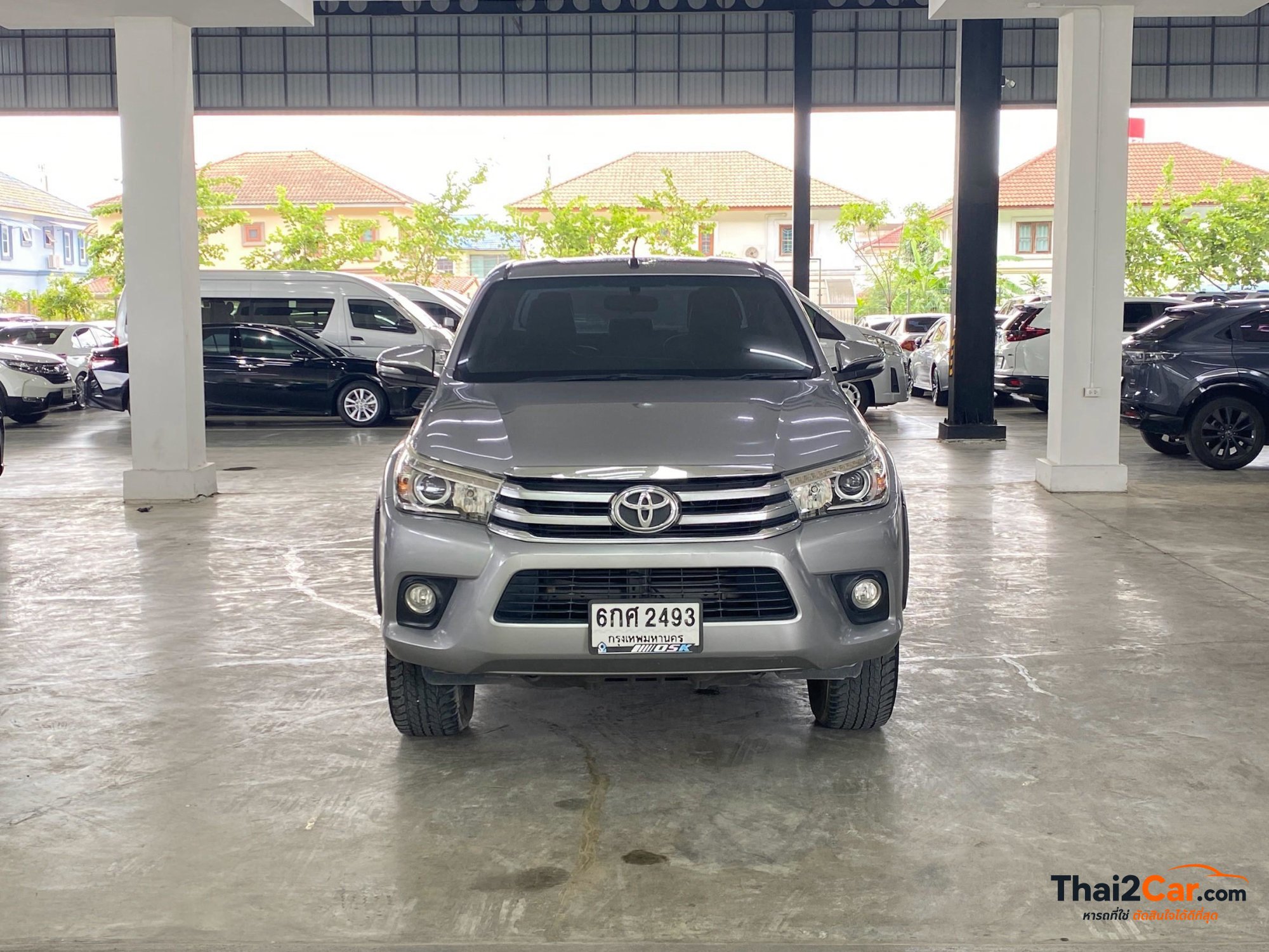 Toyota Hilux Revo Revo H 4Door Preruuner 4ประตู 2.4G เกียร์ AT สีบรอนซ์เงิน ไมล์ 179,441 กม. ผ่อนเริ่มต้น 7,xxx/เดือน 2017