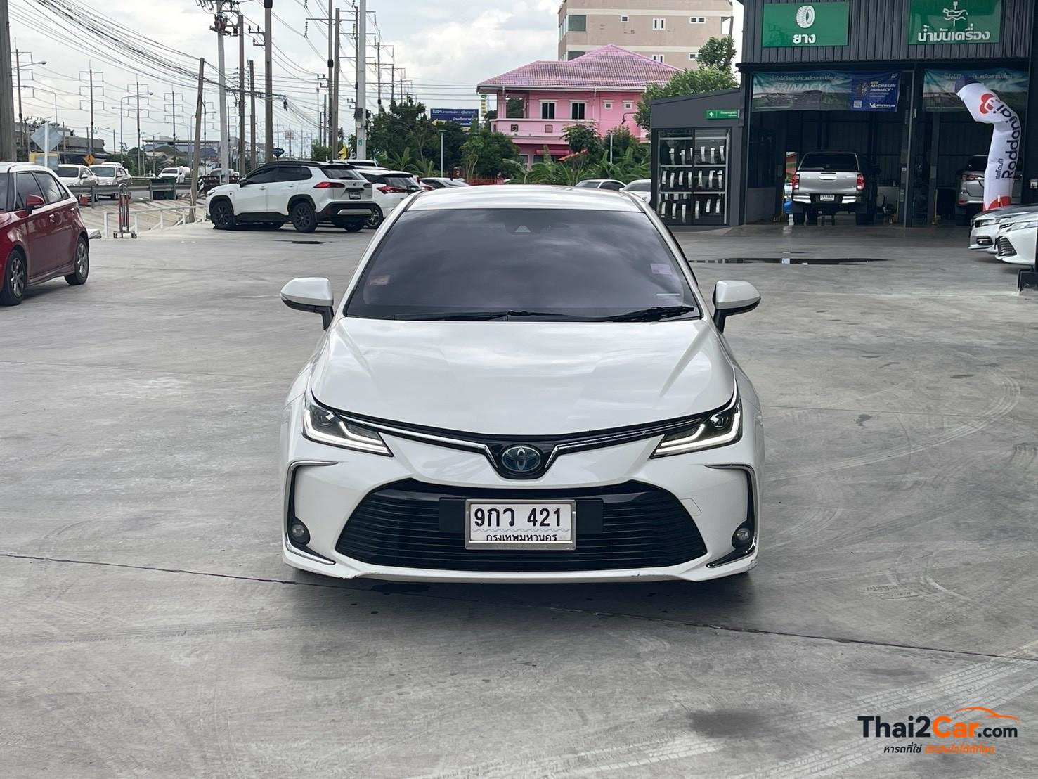 Toyota Corolla Altis Altis 1.8Hybrid High จด20 เกียร์ AT สีขาว ไมล์ 192,462 กม. ผ่อนเริ่มต้น 8,xxx/เดือน 2019