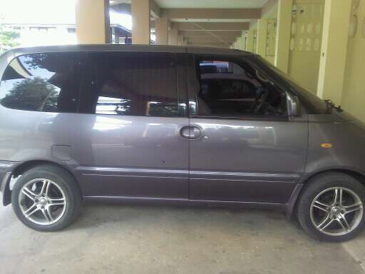 NISSAN serena 1994