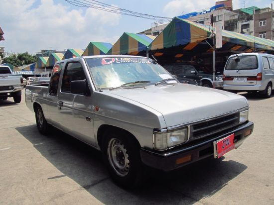 NISSAN Big-m 1996