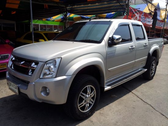 ISUZU D-Max Hilander Cab4 2010