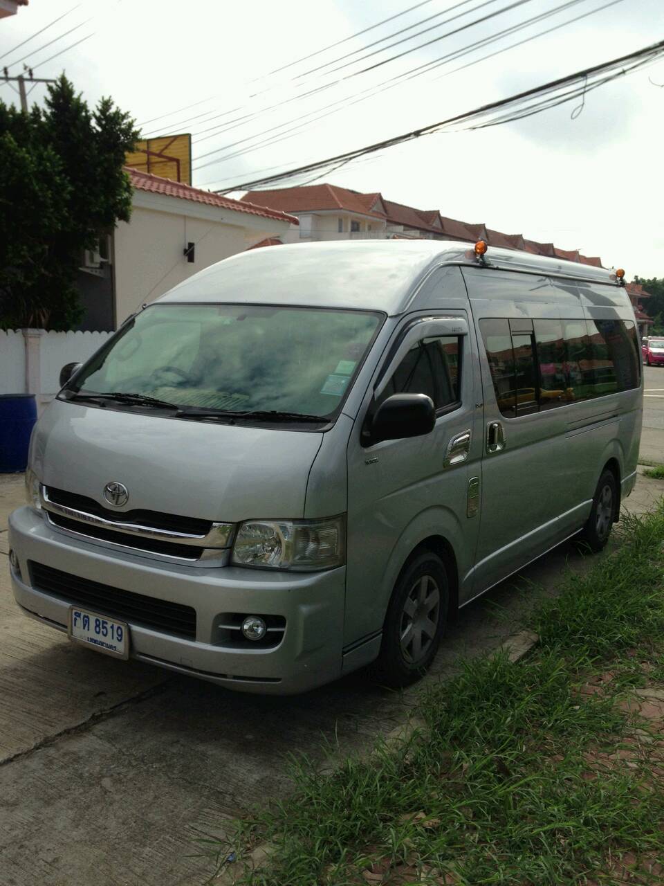 TOYOTA commuter 2009