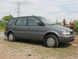 MITSUBISHI Space Wagon 1.8 AT 1992