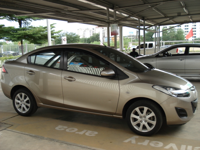 MAZDA mazda 2 2010