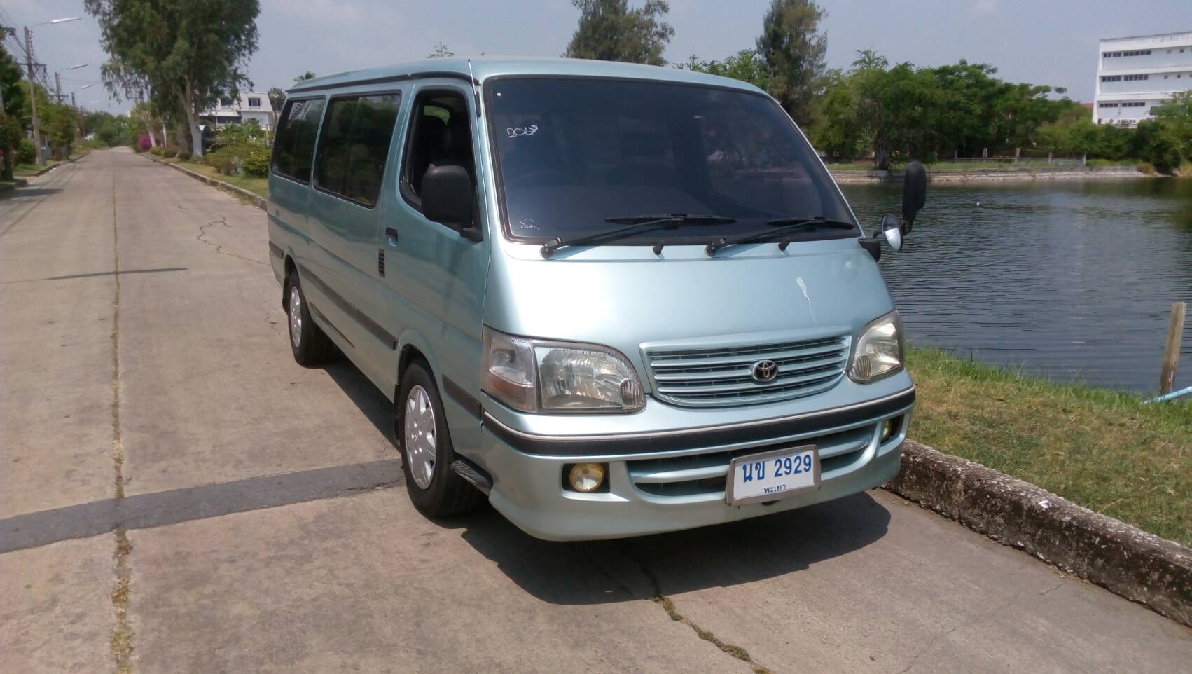 TOYOTA HIACE 1997