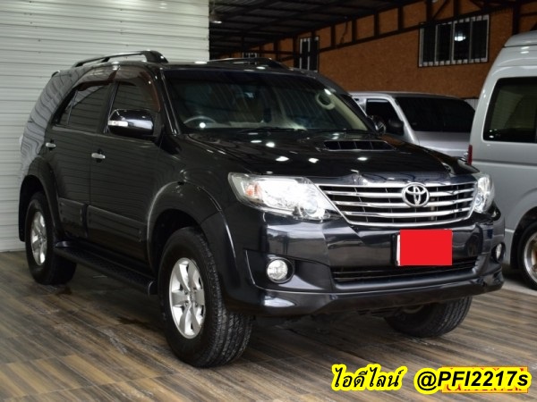 TOYOTA FORTUNER 2013