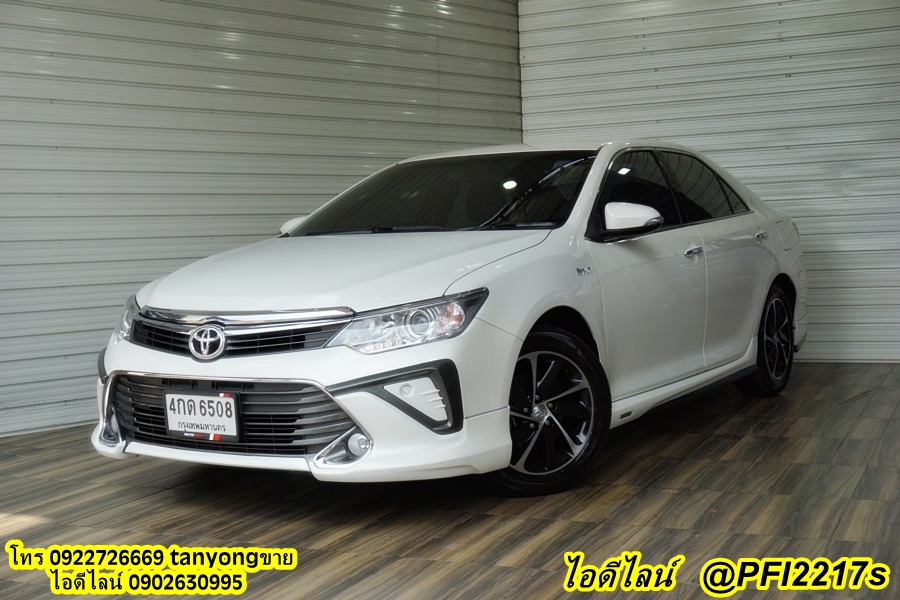 TOYOTA CAMRY 2015