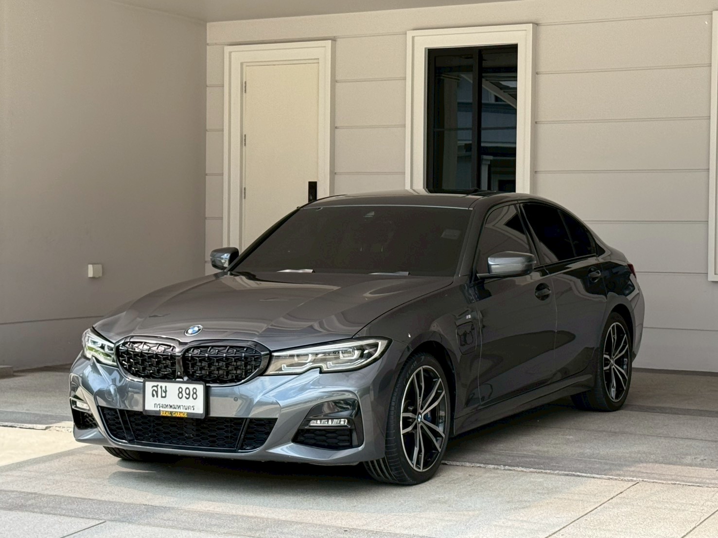 BMW SERIES 3 2021
