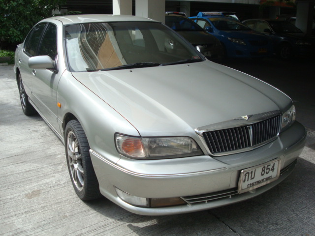 NISSAN CEFIRO 2000