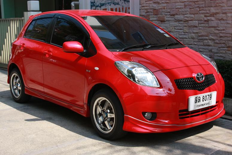 TOYOTA Yaris 2006