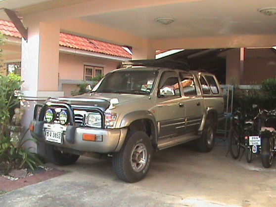 TOYOTA HILUX TIGER 2002