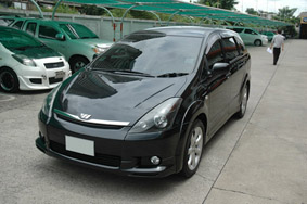 TOYOTA wish 2004